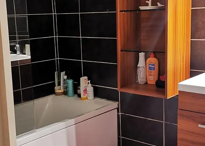 Ref Gallie Apartment